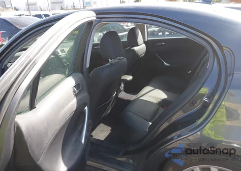 2007 Lexus Is 350 z USA, uszkodzony, nr VIN JTHBE262372009304